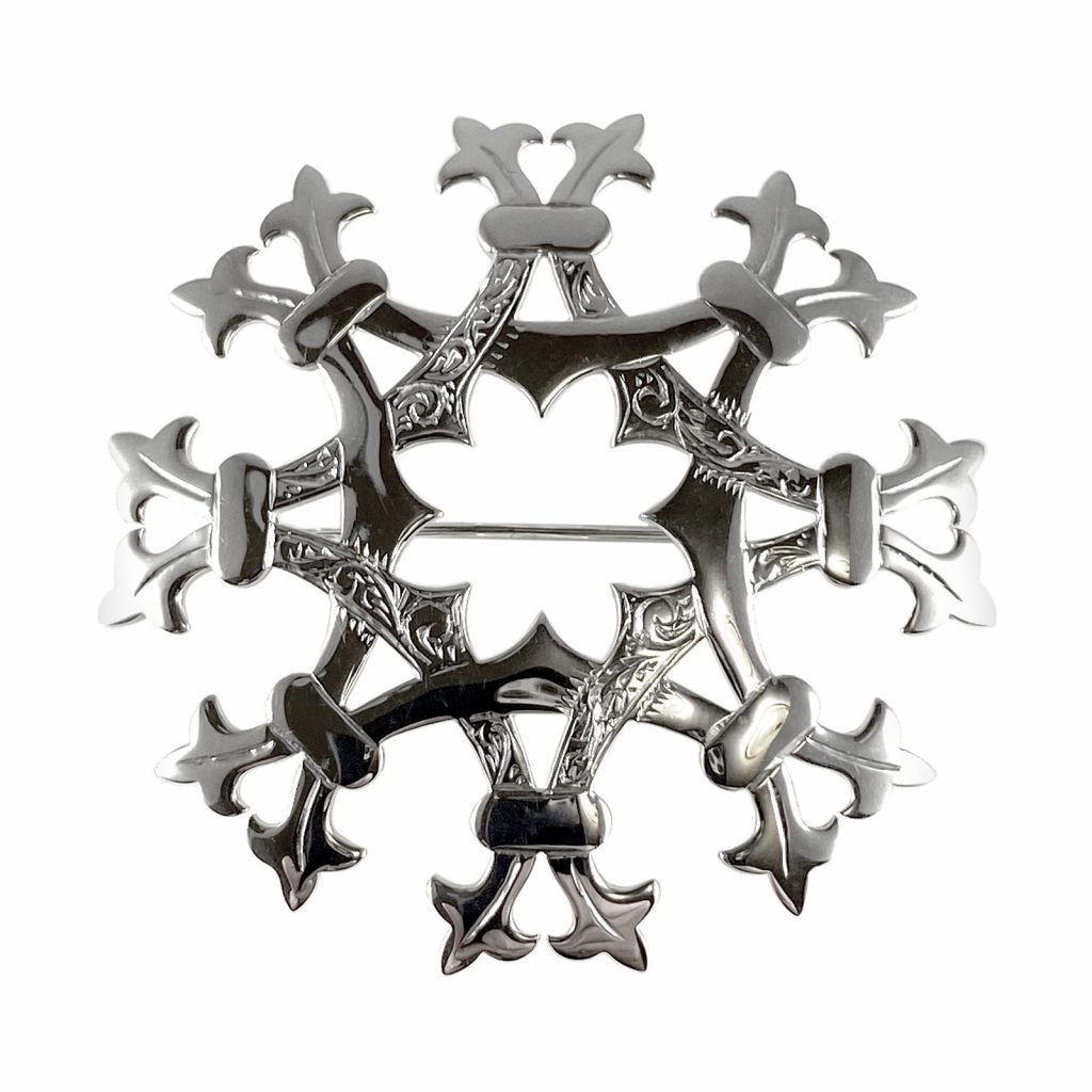 Iona Arches Kilt Pin by County Argyle hand-cast in sterling silver