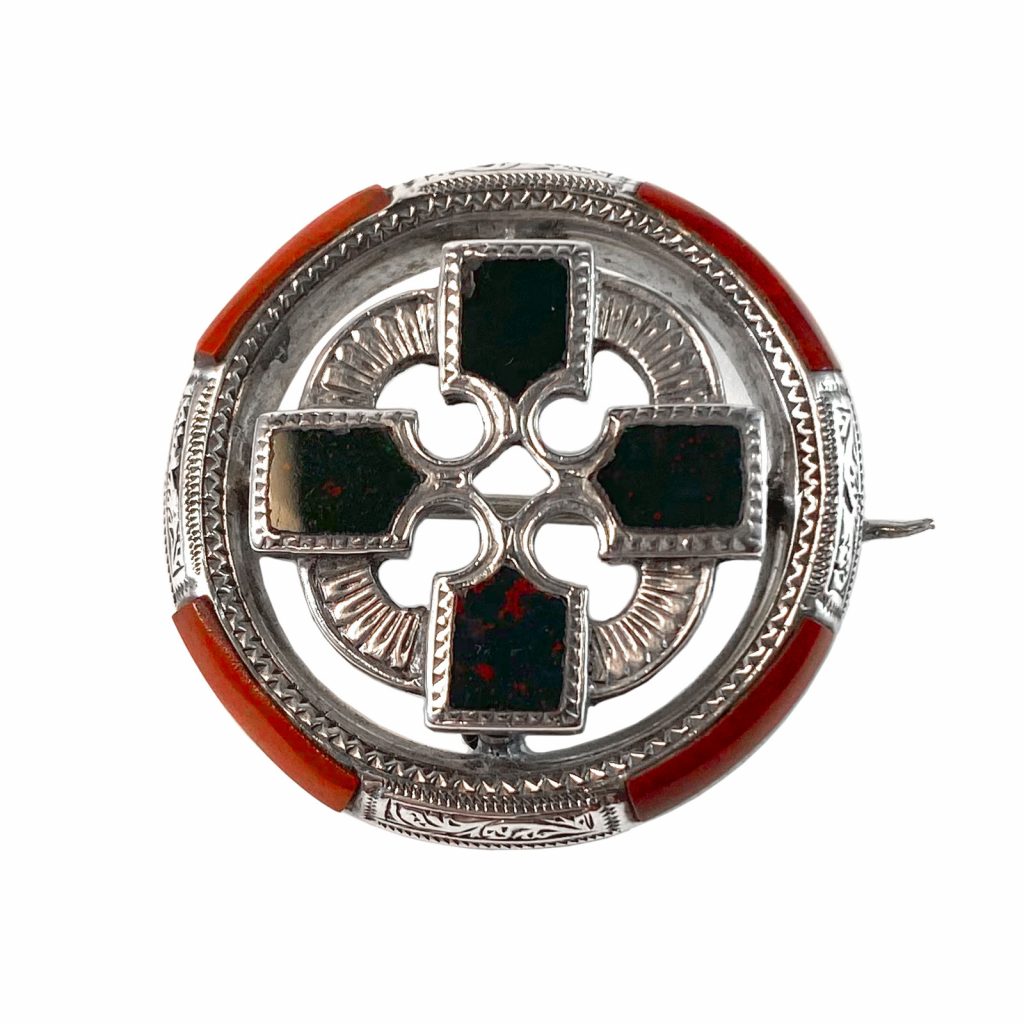 Ringed Iona Cross Kilt Pin