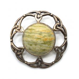 A John Hart "Iona" Kilt Pin