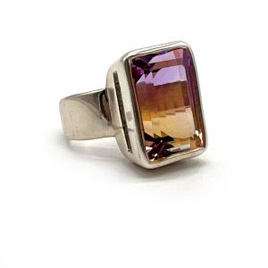 Ametrine ring