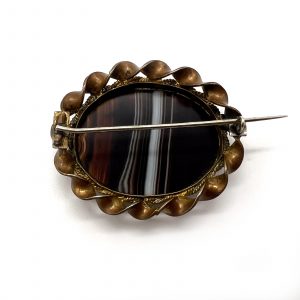 Banded brooch