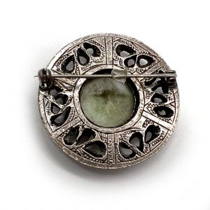 Costume kilt pin