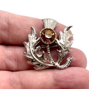 Costume kilt pin