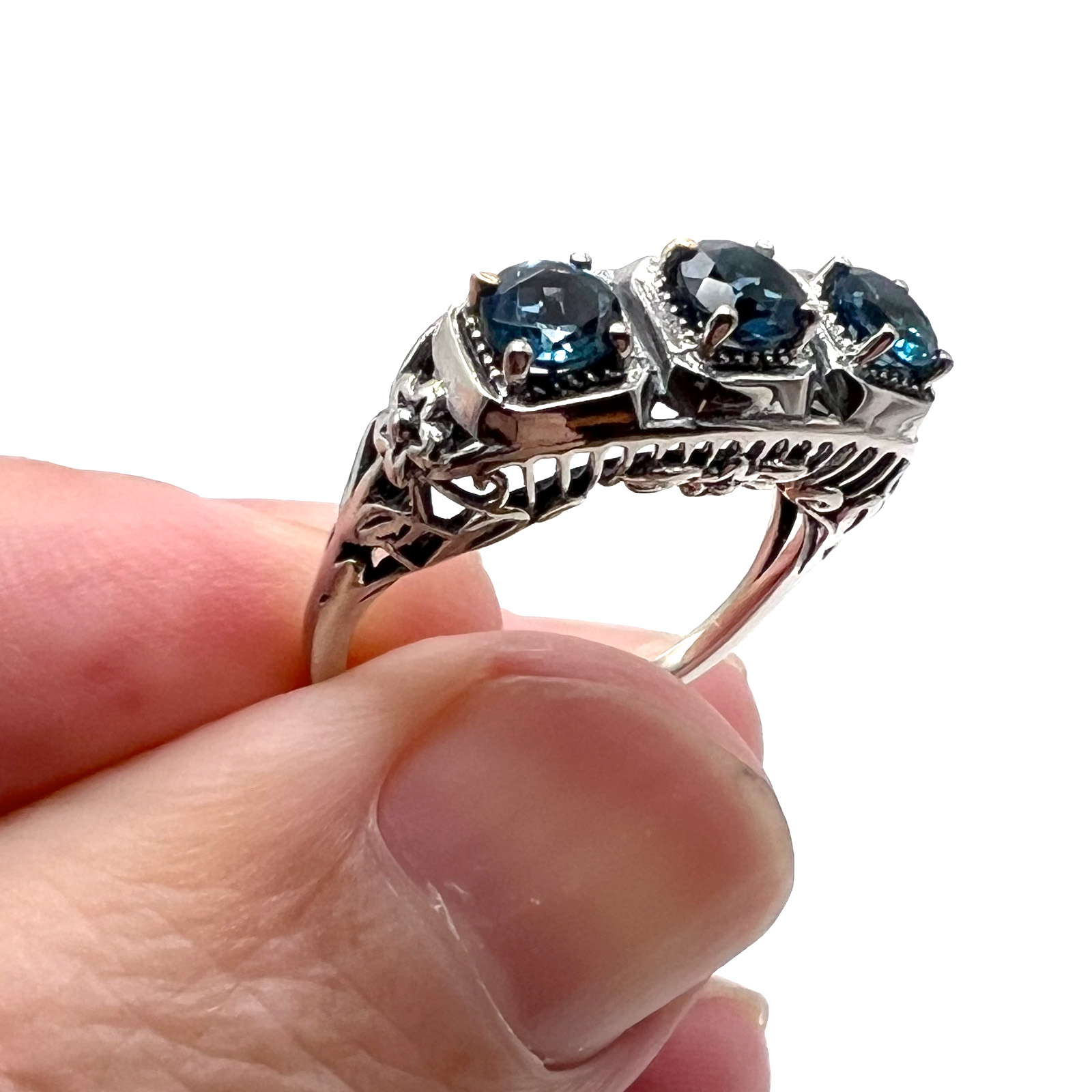The Alice Ring